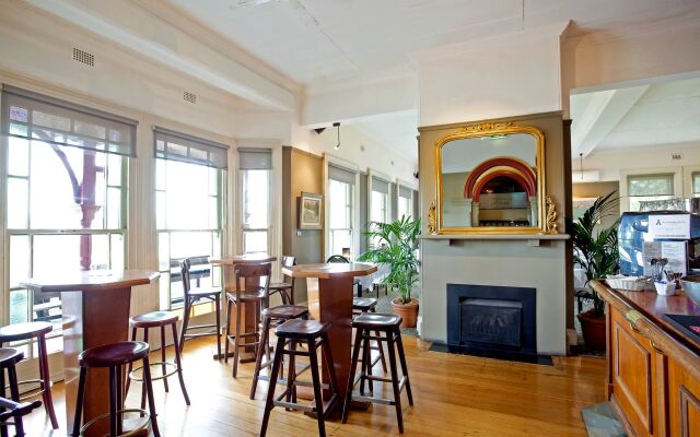 Alexandra Hotel