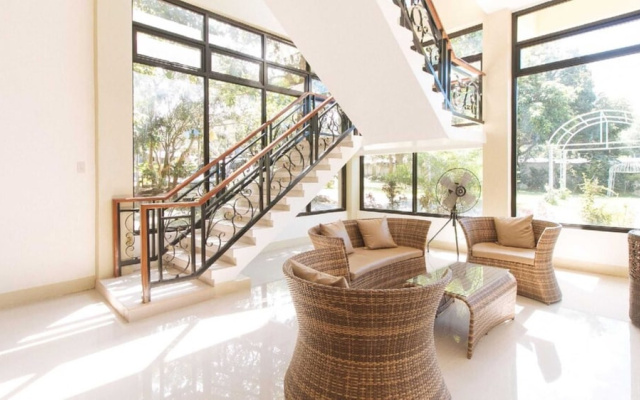 OYO 1152 Hotel Precious Garden Place