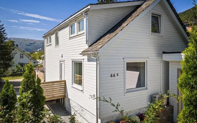 Large Single-family Home - Central in Voss