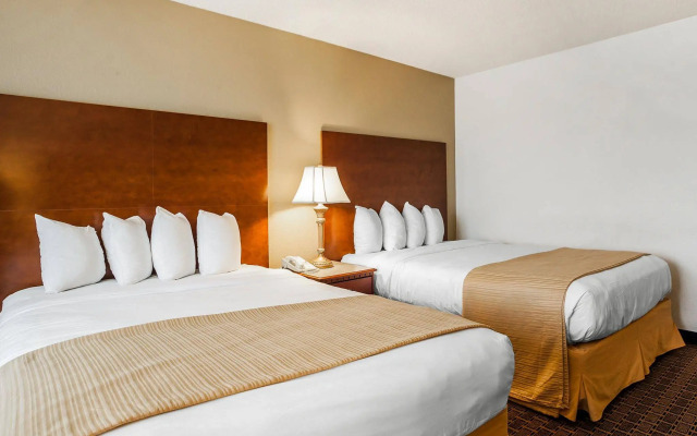 Quality Inn Milwaukee/Brookfield