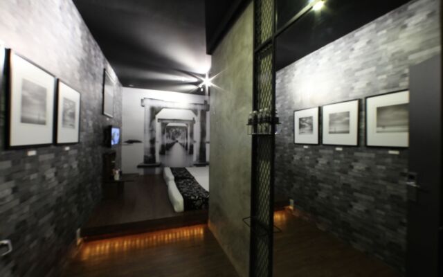 The Hulo Hotel Gallery