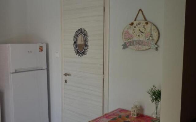 Roses Studio 2 & 3