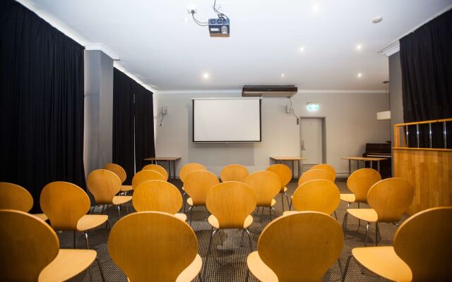 Perth Central City Stay Apartment Hotel