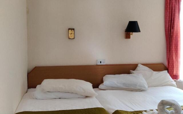 Inglewood Palm Hotel