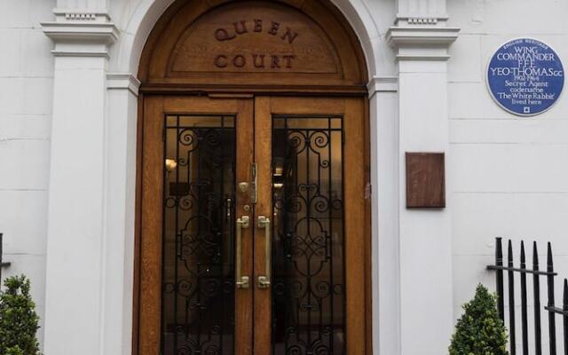 Queen Court Flat