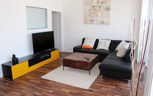 Superb Loft In The Center Of Lausanne – Guest Rooms – Chavannes-près-Renens