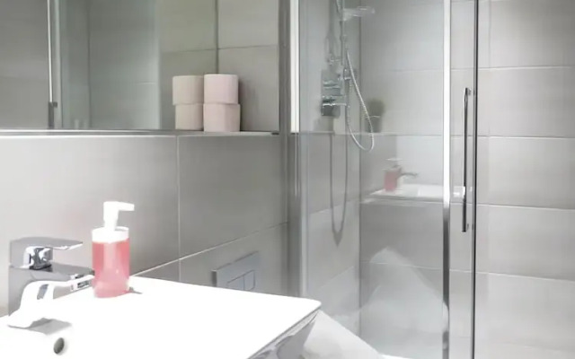 Tudors eSuites Birmingham Apartments Jewellery Quarter