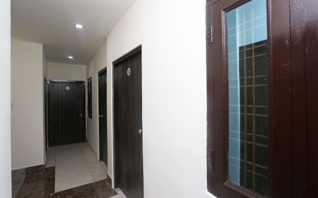 OYO 18301 Hotel A-one