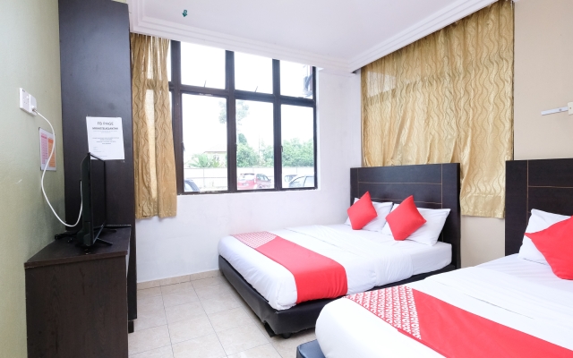 OYO 717 MR J Hotel Wakaf Che Yeh 2
