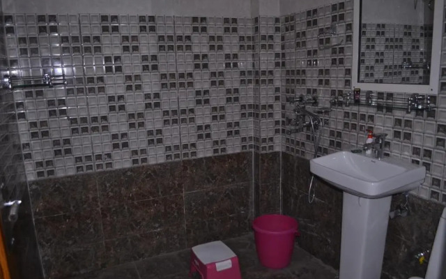 Naina Bird Resort