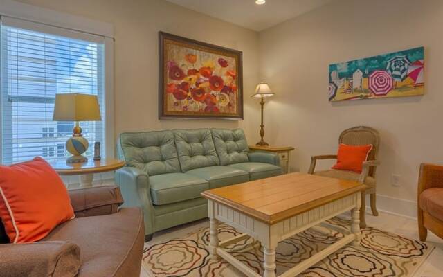 Pearl West by Meyer Vacation Rentals