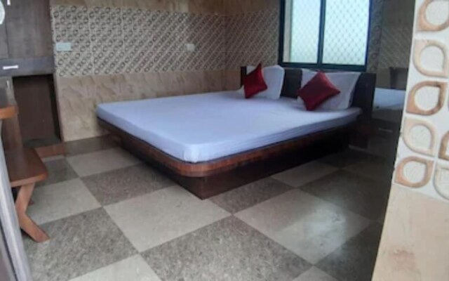Sea Smile Guest House by Goroomgo