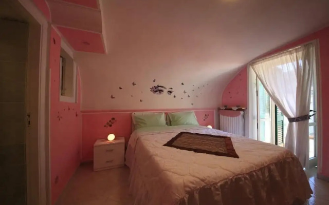 Dolls House Holiday Home