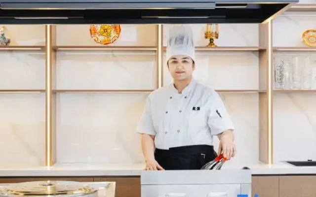 Tekes Rezen Mingyu Hotel (Bagua Cheng Taiji Tan)