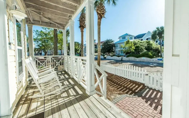 Brzee Bungalow