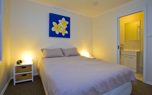 Tomaree 18 - Baybreeze - Shoal Bay