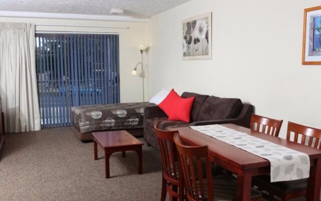 Aabon Apartments & Motel