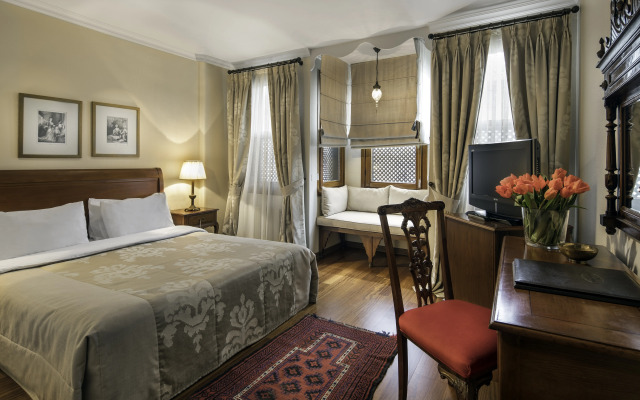 Hotel Sari Konak