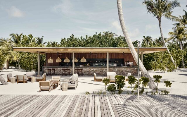 Patina Maldives, Fari Islands