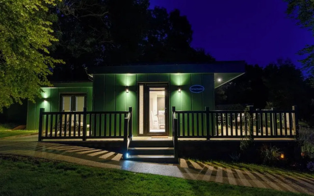Secret Waterside Lodges in Worcestershire
