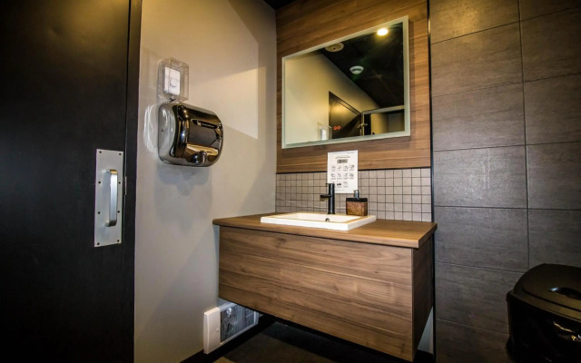 Companion Hotel Motel