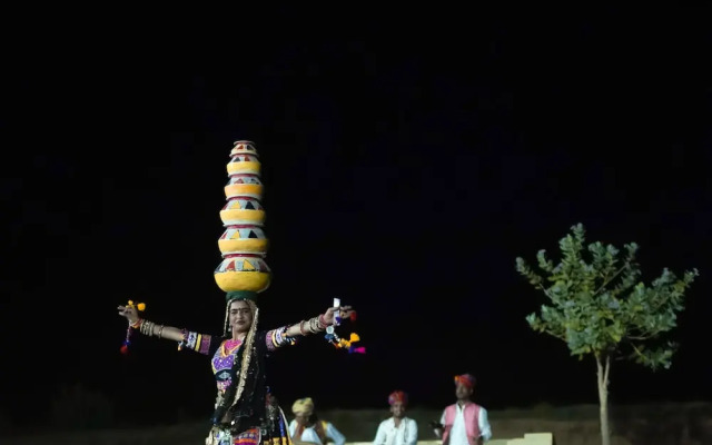 Rajwada Desert Camp by Park Tree