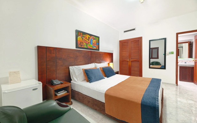 TAMA Hotel Granada Real Cali