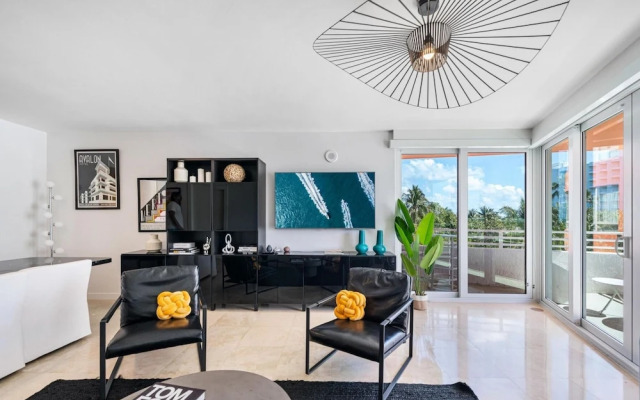 Sunny side suites