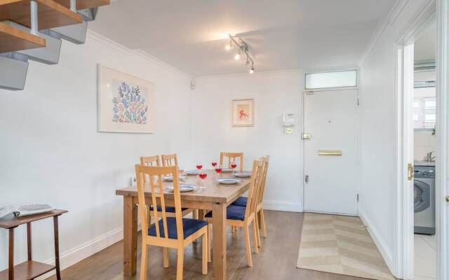 Elegant 3 Bedroom Flat Close to Kensington Garden