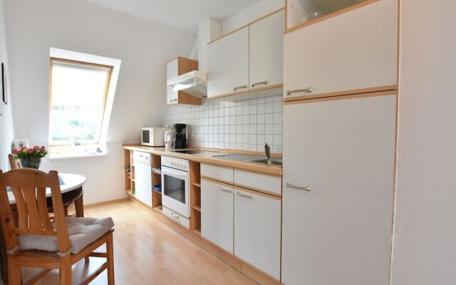 Quaint Apartment in Insel Poel near Beach
