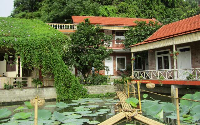 Ninh Binh Mountain Side Homestay & Cafe