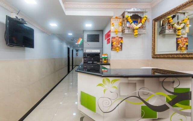 Oyo 13675 Hotel Elegant
