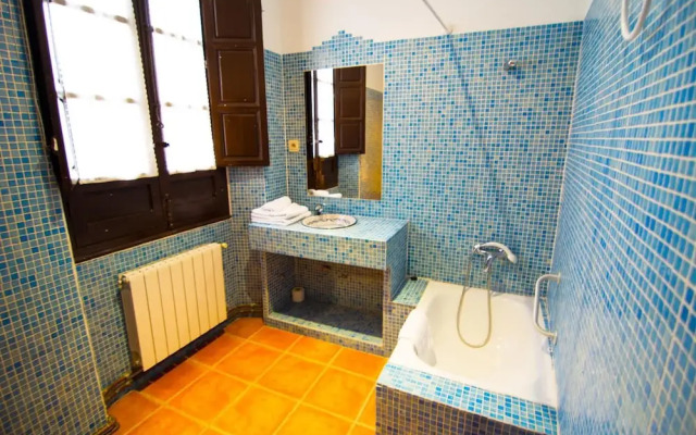 Arteaga Hostal & Baños Árabes Elvira