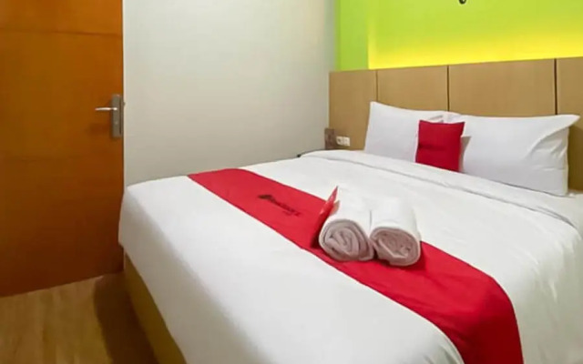 RedDoorz @ Darmo Surabaya