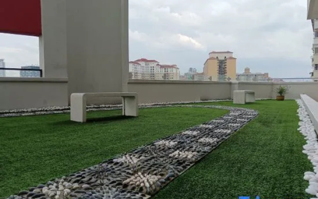 [NEW] Private Jacuzzi | Near Velocity Mall | MRT