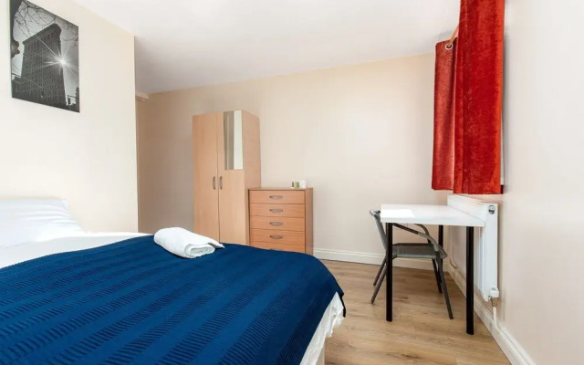 Saltwell Street - Deluxe Guest Room 4
