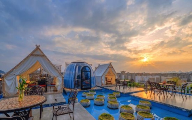A thousand purple and red roof garden hotel (Guilin Liangjiang Sihu Scenic Area) – Outside – Guilin