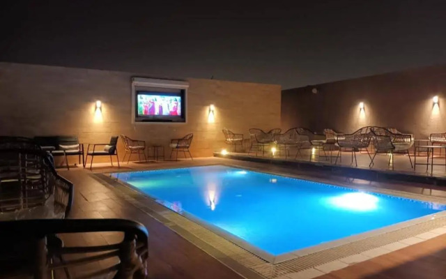 Naviti Warwick Dammam