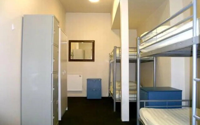 K Road City Travellers Backpackers – Guest Rooms – Auckland