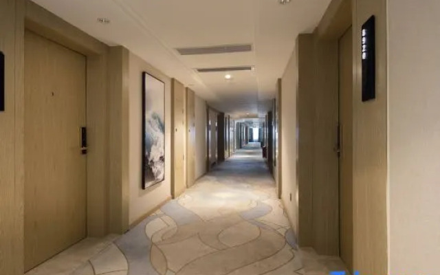 Kyriad Hotel (Foshan Xiqiao Mountain Guangdong Impressions)