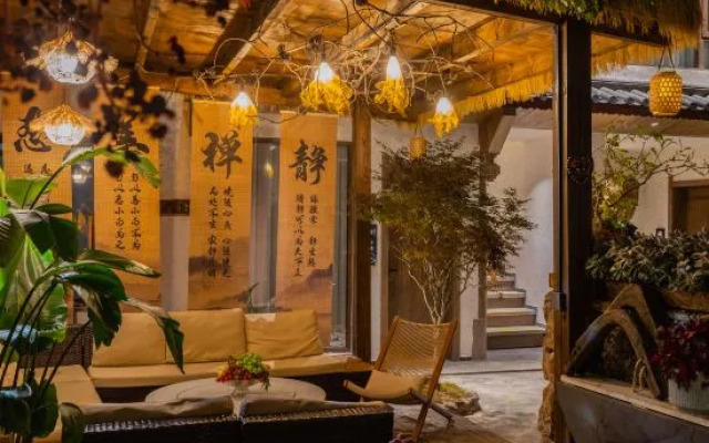 Lijiang Zifayu Designer Boutique Inn