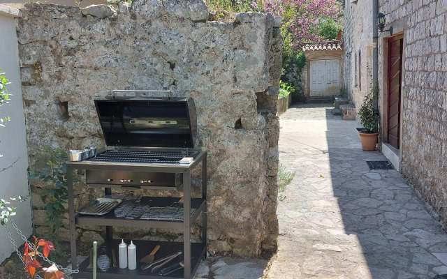 Beachfront House Jovan