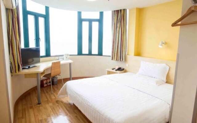 7Days Inn Wuhan Guanggu Guanshan Avenue Branch