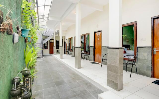 OYO 90053 Paradise Inn