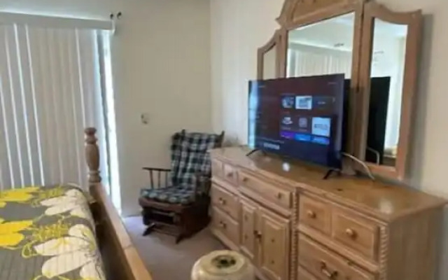 South Facing W/ Private Pool & Spa