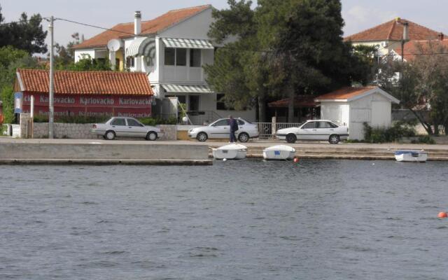 Apartment Sreca - 10m from the sea A1 Sukosan, Zadar riviera