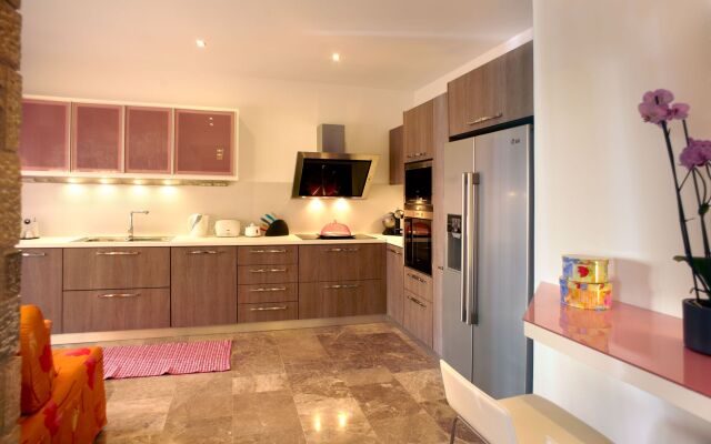 Blue Dream Luxury Villas