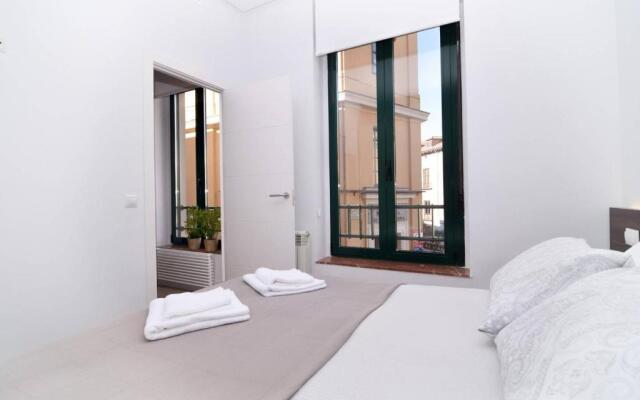 Five Windows to La Latina by Batuecas