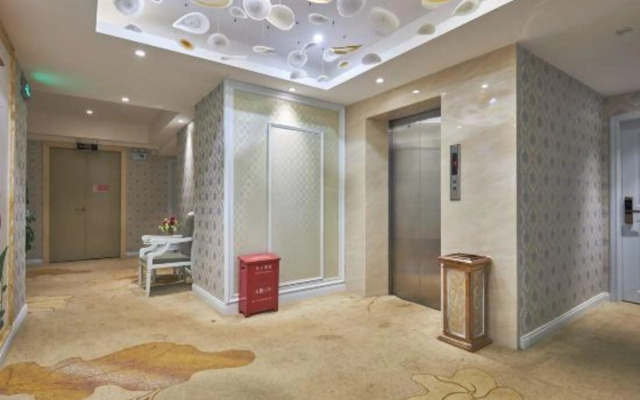 Hua Lian Business Hotel