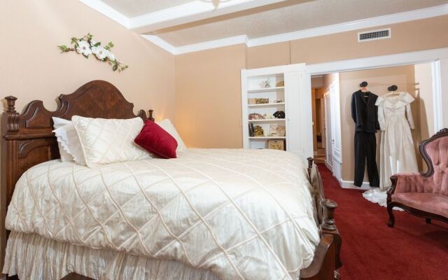 Graham-Carroll House Bed & Breakfast